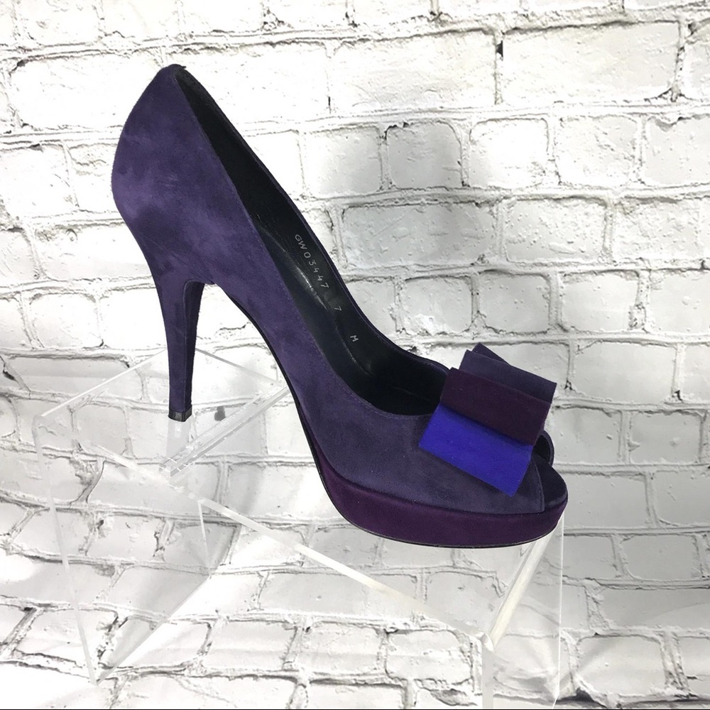 Stuwart weitzman Peep Toe Purple suede pumps